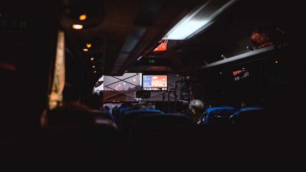 Bus de nuit : mes astuces pour survivre au trajet application bus couchette
