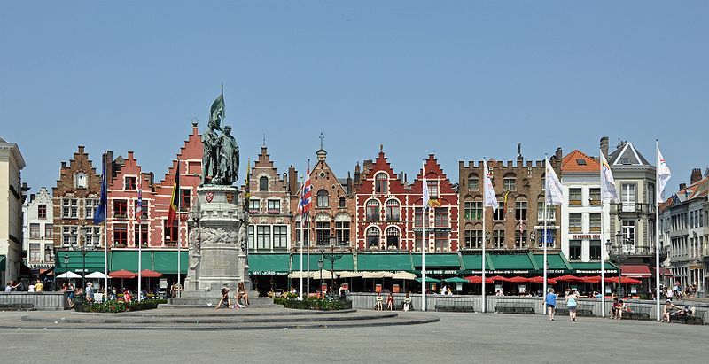 ou partir en octobre bruges grande place