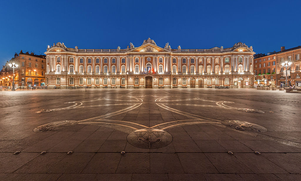 ou partir en octobre toulouse place du capitole 