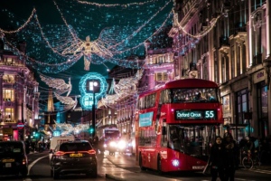 londres noël illumination ville et bus londonien - guide du voyageur ou partir en décembre