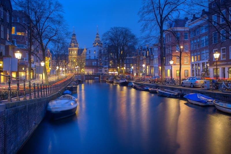 plus belles villes sur l'eau - Amsterdam la Venise du Nord