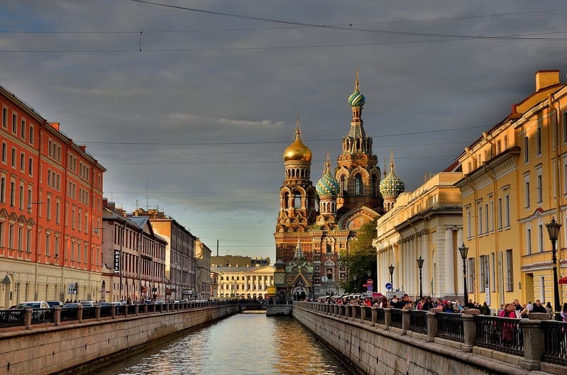 saint-petersbourg- une ville portuaire sur l'eau