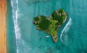 îles européennes - île en forme de coeur