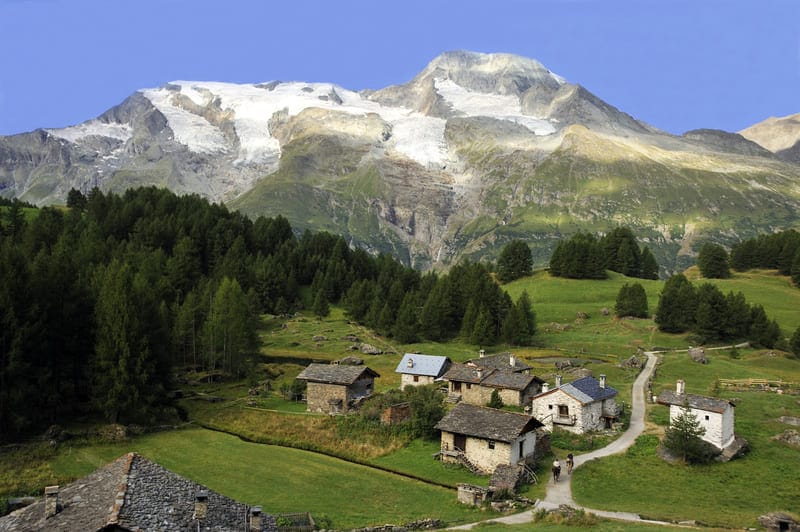 sainte-foy-tarentaise balade à cheval village du monal