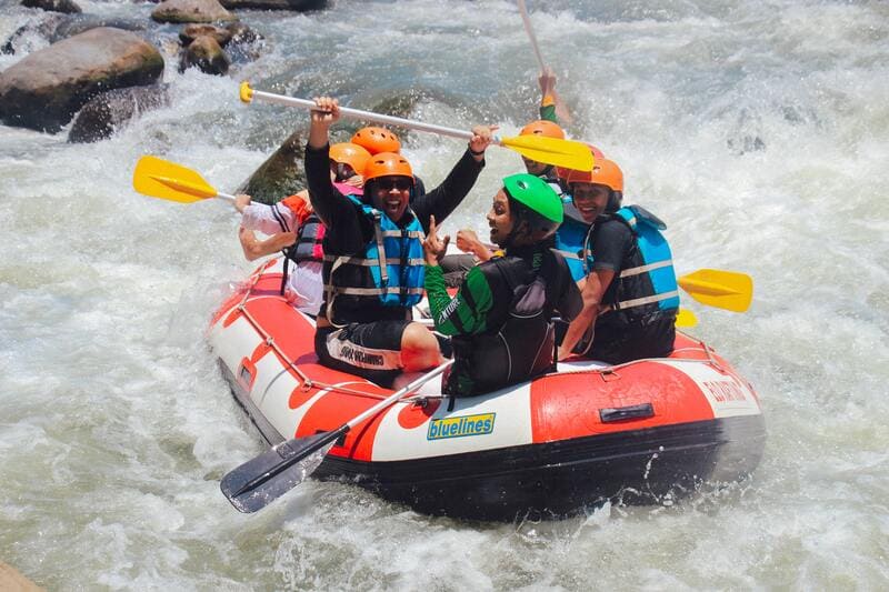 rafting en famille en eaux vives - station de Saint-Gervais