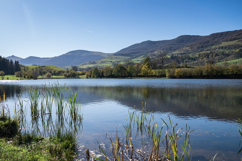 lac cantal auvergne