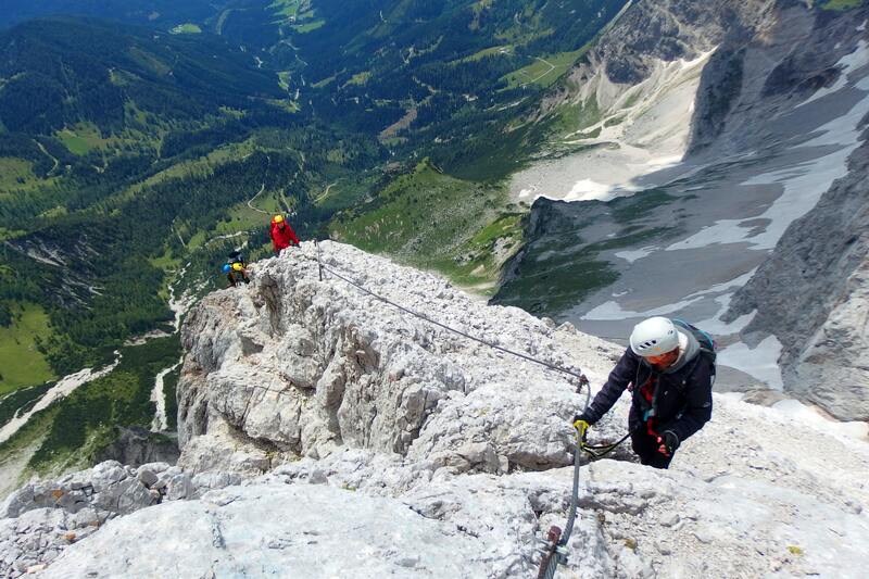 via ferrata montagne et paysage incroyable