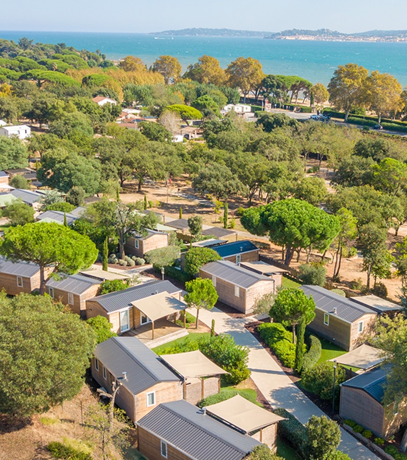 camping des mûres mobils homes vue aérienne