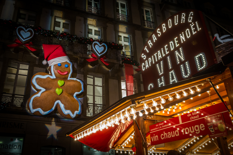 décoration et illumination bonhomme pain d'épice - strasbourg capitale de Noël vin chaud