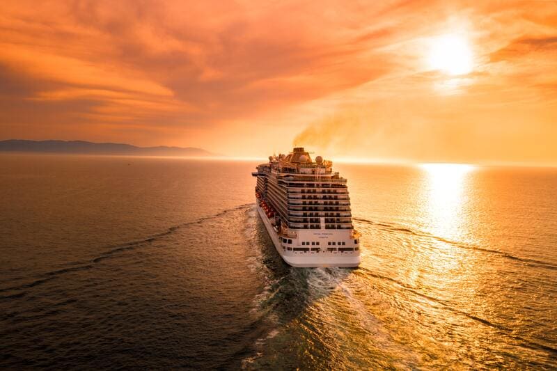 croisière méditerranée, coucher de soleil romantique