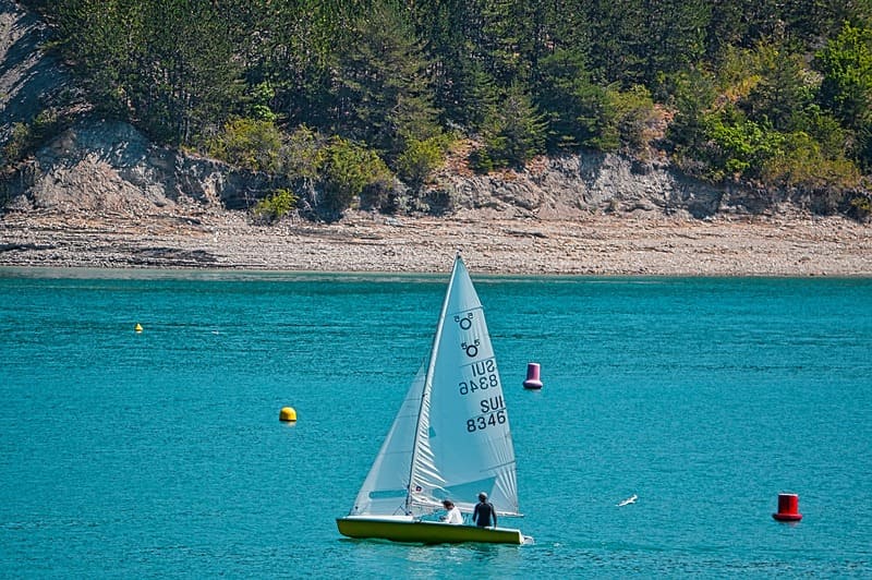 lac serre ponçon activité nautique voile