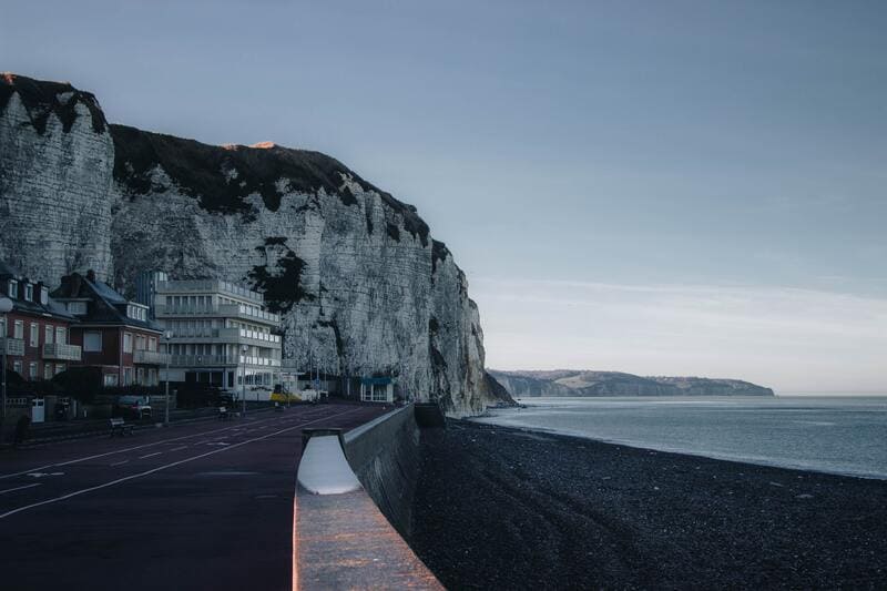 route crepuscule - bord de mer - Dieppe vacances 2021