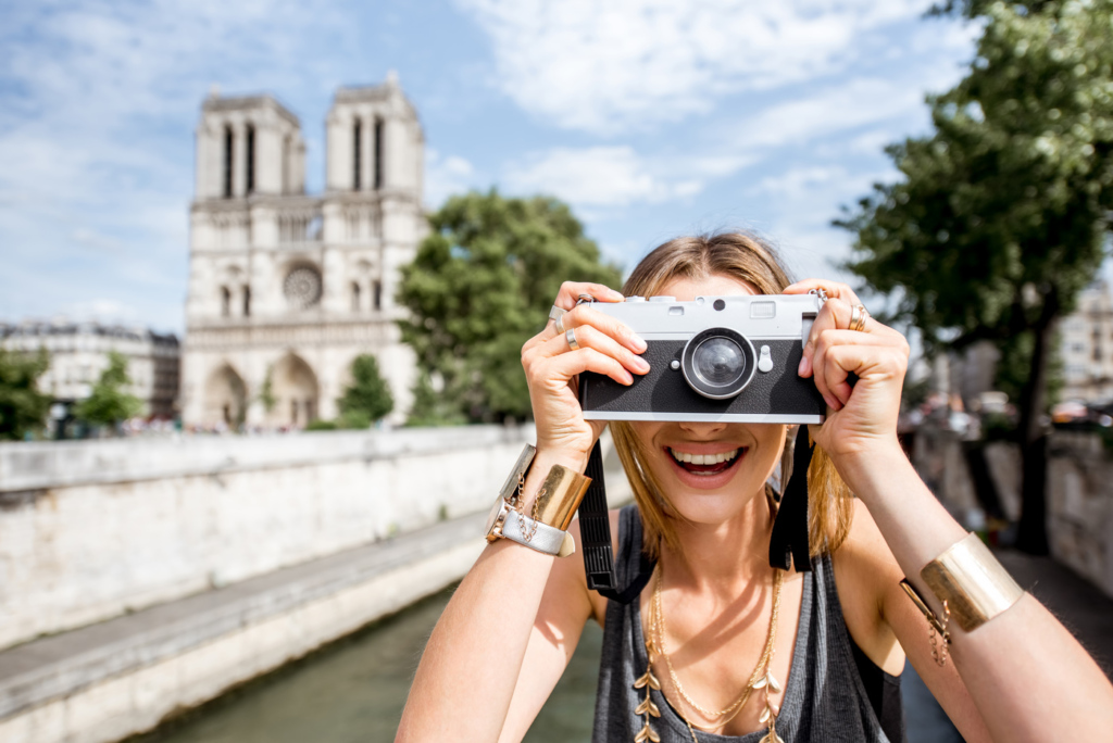 visite insolite Paris - femme appareil photo