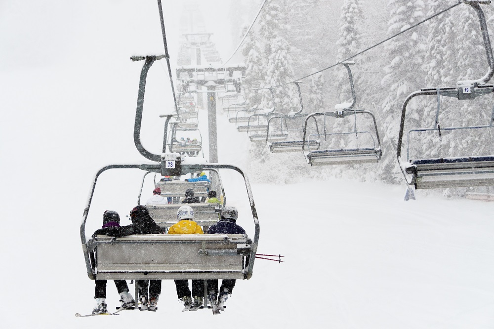 télésiège ski montagne neige