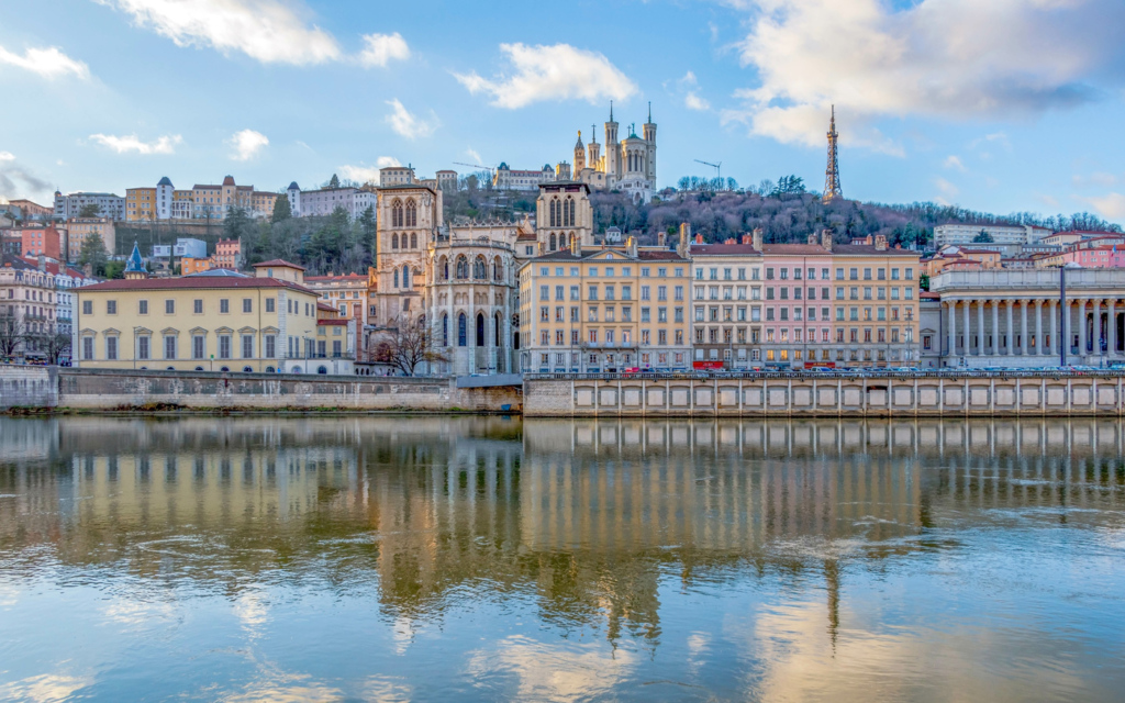 Vue de la ville de Lyon et Notre-Dame de Fourvière