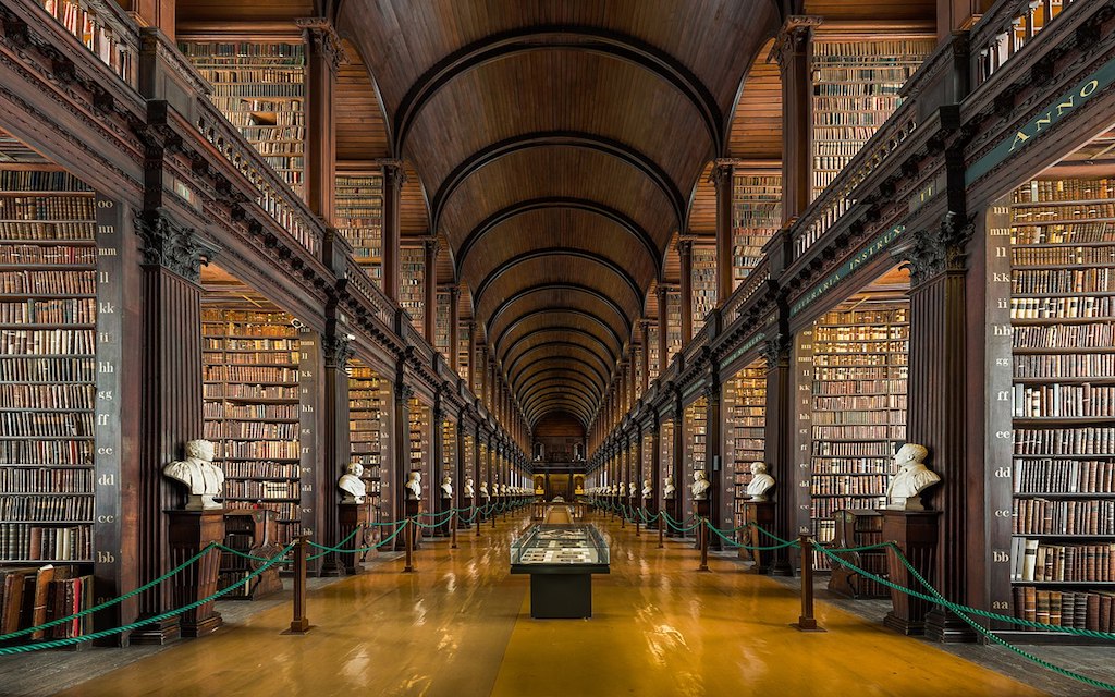 Top 5 des villes d'Europe du mois de mars Trinity College bibliothèque Dublin